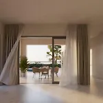 Lantana & Hotel